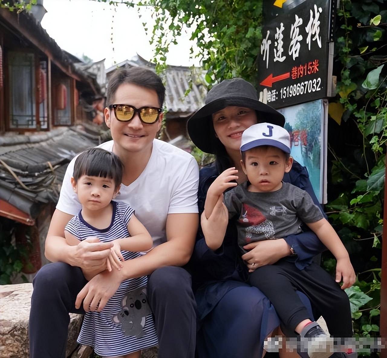 产偷偷搬走300多箱茅台拉黑妻子连孩子都不见开元棋牌卓伟再曝大瓜！喻恩泰被曝婚变转移财(图3)