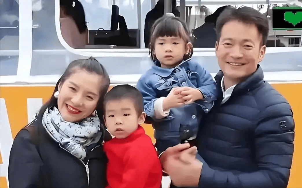 产偷偷搬走300多箱茅台拉黑妻子连孩子都不见开元棋牌卓伟再曝大瓜！喻恩泰被曝婚变转移财(图8)